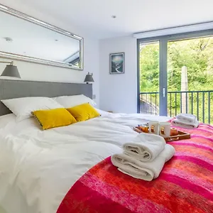 Castle View Luxury 1 Bed Flat Edinburgh