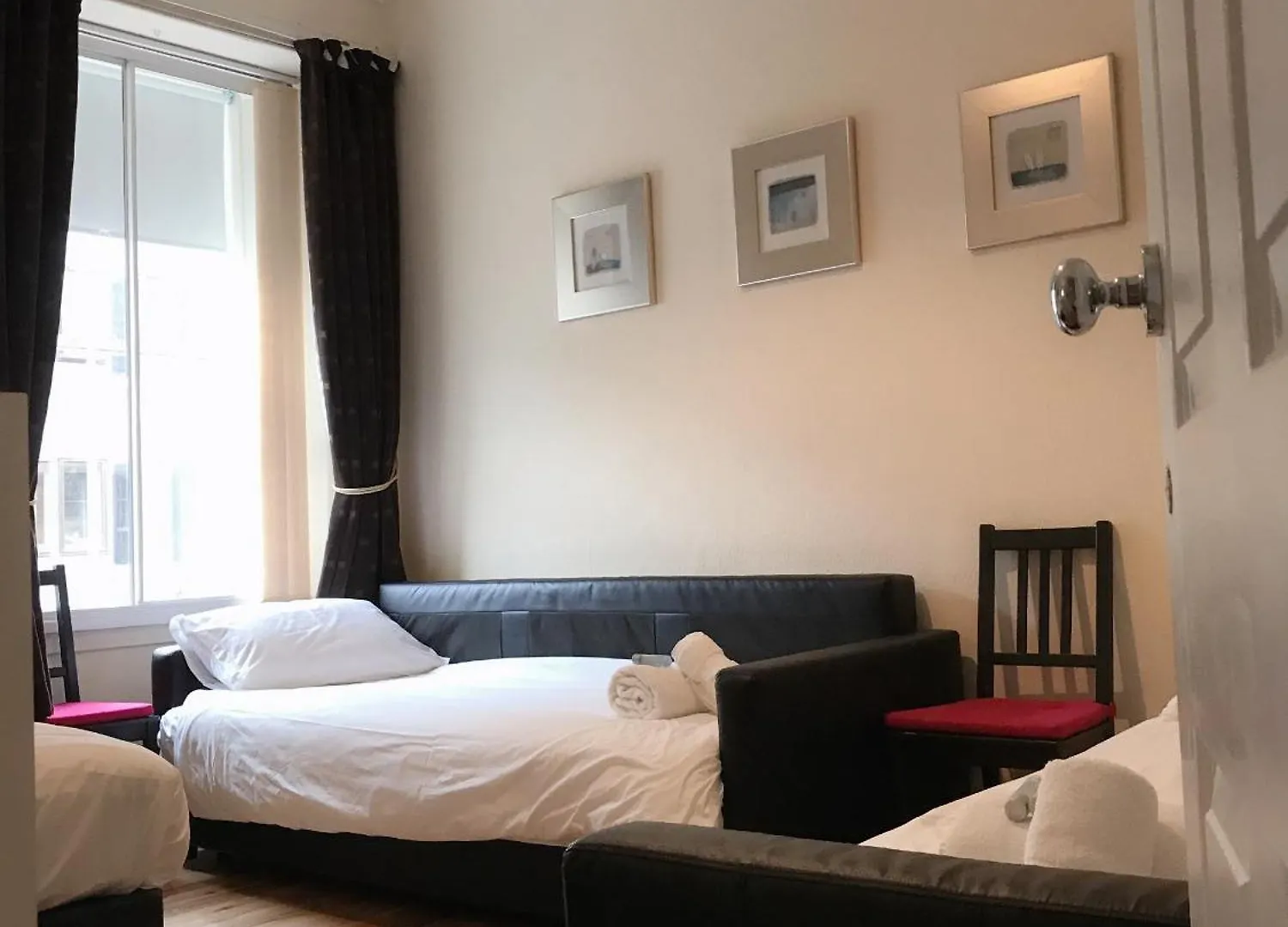 Private Double Bedroom Close To Edinburgh Uni 0*,  Storbritannien